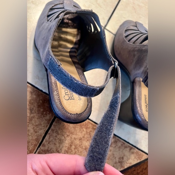 CROFT & BARROW PEWTER WOMEN’S SHAY ORTHOLITE CAGED CHUNKY STRAPPY HEELS SZ 8.5 - Picture 11 of 16